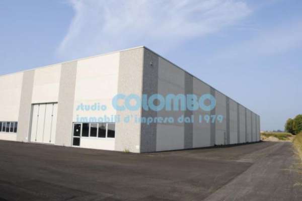 Foto Immobile di 2100 m con 2 locali in affitto a Poncarale