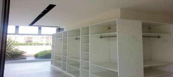 Foto Immobile di 230 m con 1 locale in affitto a San Lazzaro di Savena