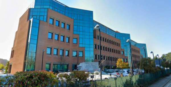 Foto Immobile di 230 m con pi di 5 locali in affitto a Casalecchio di Reno