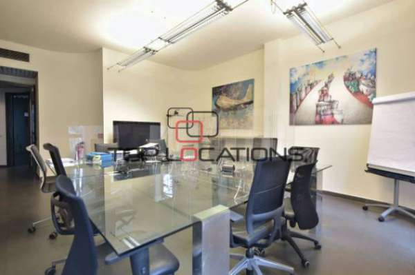 Foto Immobile di 250 m con pi di 5 locali in affitto a Milano