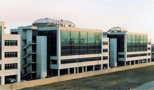 Foto Immobile di 273 m con più di 5 locali in affitto a Torino