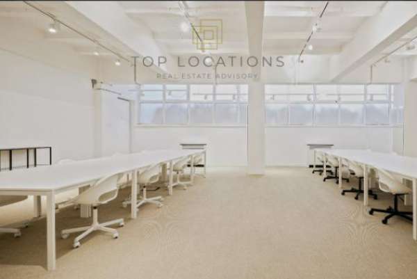 Foto Immobile di 300 m con 1 locale in affitto a Milano