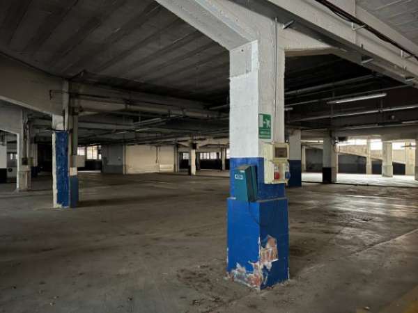 Foto Immobile di 3300 m con 1 locale in affitto a Brescia