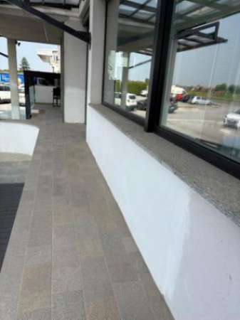 Foto Immobile di 350 m con 1 locale in affitto a Cervasca