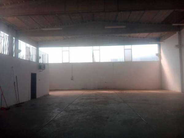 Foto Immobile di 400 m con 2 locali in affitto a Soliera
