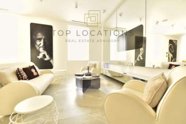 Foto Immobile di 400 m con 5 locali in affitto a Milano