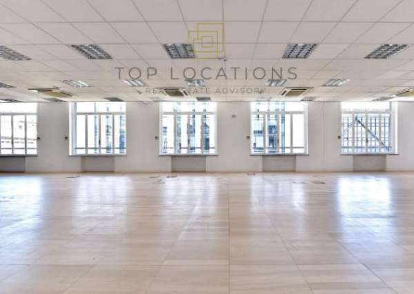 Foto Immobile di 400 m con pi� di 5 locali in affitto a Milano