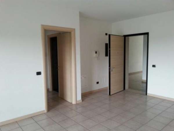 Foto Immobile di 50 m con 1 locale in affitto a San Zeno Naviglio