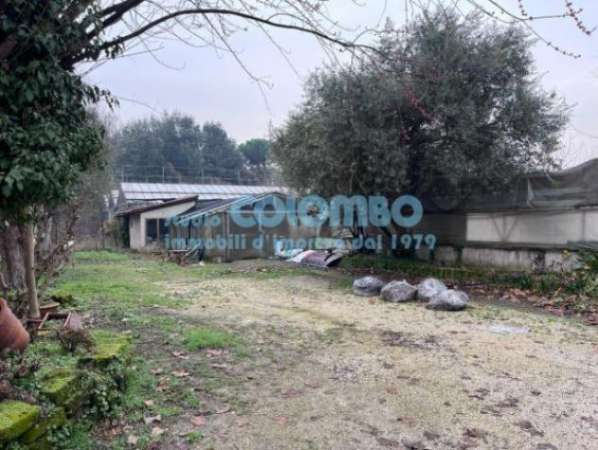 Foto Immobile di 5000 m in affitto a Brescia