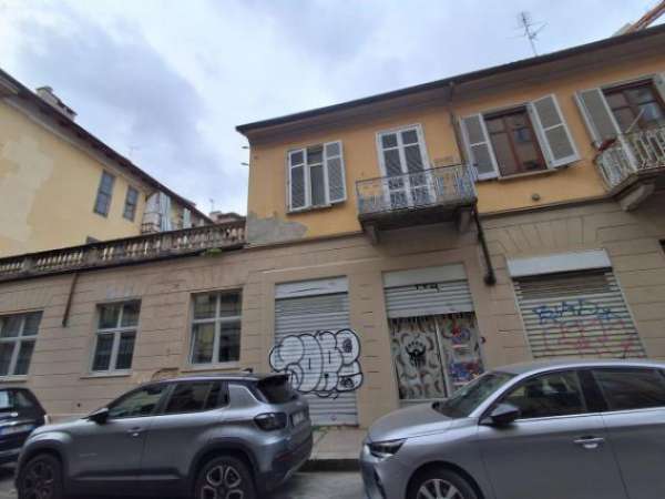 Foto Immobile di 63 m con 2 locali in affitto a Torino