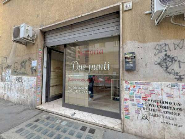 Foto Immobile di 70 m con 1 locale in affitto a Roma [rif. Affitto locale commerciale via Messala Corvino - Roma]
