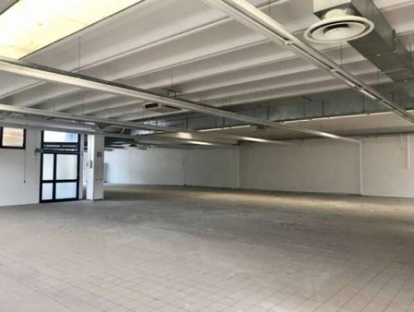 Foto Immobile di 700 m con 2 locali in affitto a Vobarno