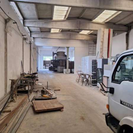 Foto Immobile di 720 m con 1 locale in affitto a Sassuolo