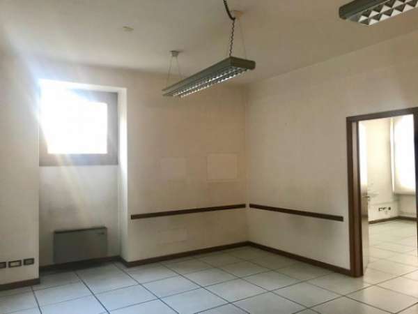 Foto Immobile di 75 m con 2 locali in affitto a Brescia