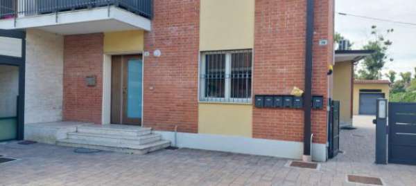 Foto Immobile di 77 m con 4 locali in affitto a Piazzola sul Brenta
