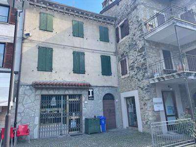 Foto in Affitto, 3 Locali, 142 mq, Tizzano Val Parma