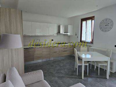 Foto in Affitto, 3 Locali, 75 mq, Mercallo