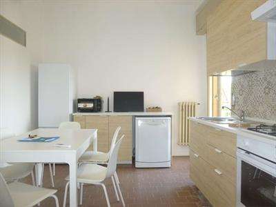 Foto in Affitto, 6 Locali, 180 mq, Forl (Semicentro)