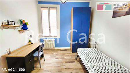 Foto in Affitto, pi di 6 Locali, 10,43 mq, Modena (Centro storico)