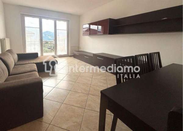 Foto IN AFFITTO AMPIO QUADRILOCALE CON TERRAZZO E GARAGE