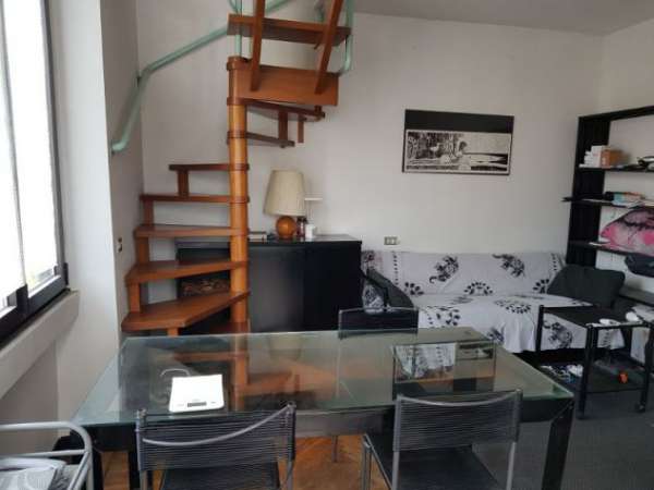 Foto In Villa anni 30 bilivello per coppia o giovane professionista