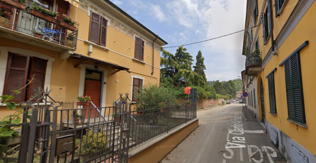 Foto INDIPENDENTE CON GIARDINO A BRONI