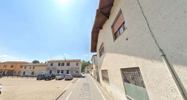 Foto Indipendente di 180mq disponibile da subito