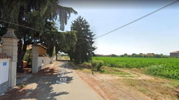 Foto Indipendente su due livelli con box singolo
