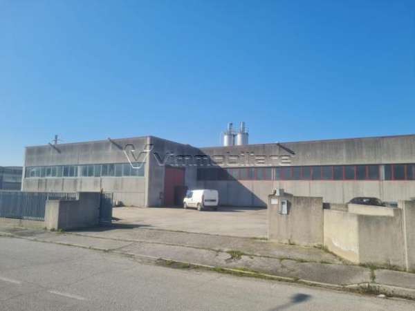 Foto Industriale/Artigianale in affitto a Ponso