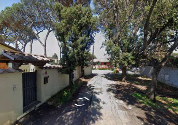 Foto INFERNETTO BILOCALE CON GIARDINO E POSTO AUTO