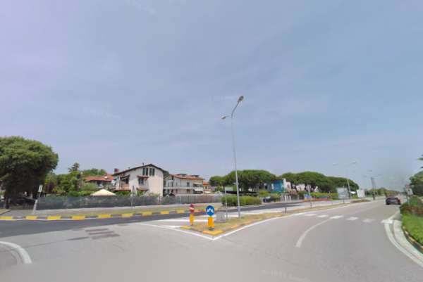 Foto JESOLO - SPAZIOSO PENTALOCALE DI 145 MQ
