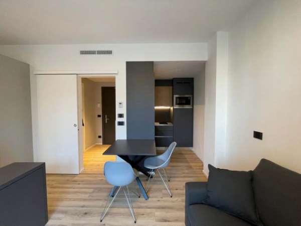 Foto L Deluxe balcone - 1 - 2 piano