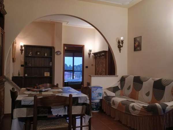 Foto La posizione strategica dell’immobile permette ottimi collegamenti con il centro citt  grazie ai mezzi pubblici nelle vicinanze;