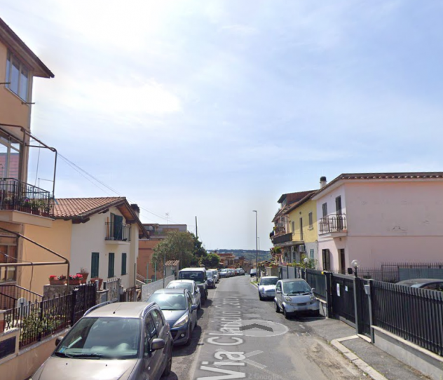 Foto LABARO TRILOCALE CON TERRAZZO
