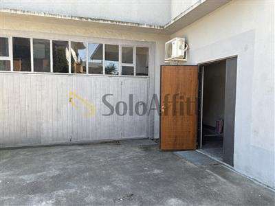 Foto Laboratori Artigianali - Deposito a Bienate, Magnago