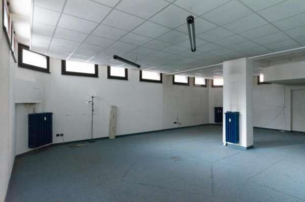 Foto Laboratorio in affitto a Milano
