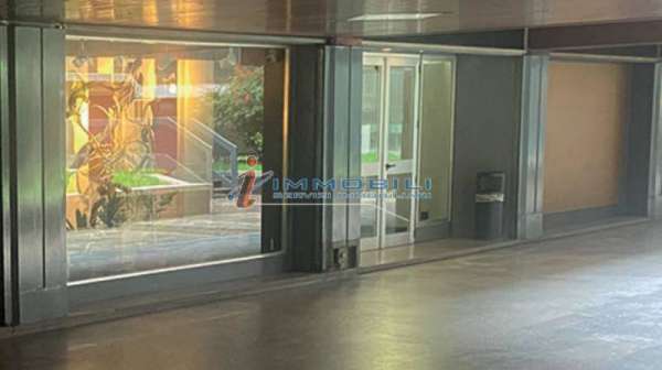 Foto Laboratorio in Affitto a Milano Repubblica