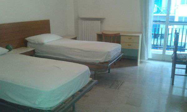 Foto LARGO CIAIA ULTIMO ULTIMO Posto Letto in CAMERA DOPPIA in Appartamento MASCHILE