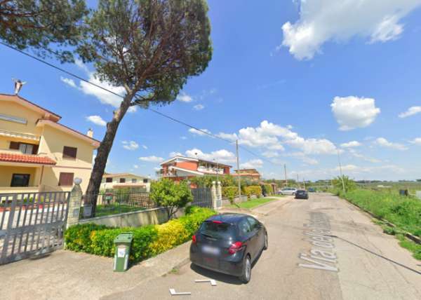Foto LAURENTINA CASTEL DI LEVA TRILOCALE ARREDATO CON TERRAZZO PRIVATO E DOPPI SERVIZ