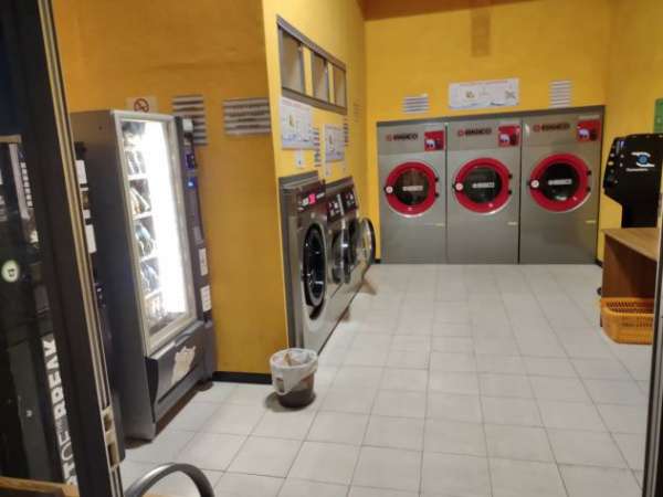 Foto Lavanderia self-service