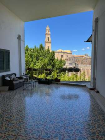 Foto lecce centro storico trilocale arredato