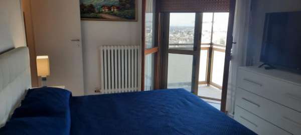 Foto LECCE-TRIBUNALE-STANZA MATRIMONIALE USO SINGOLA CON BAGNO PRIVATO-PER STUDENTI
