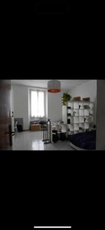 Foto Letto matrimoniale in camera doppia, zona Isola/Porta Garibaldi