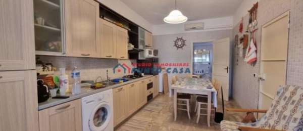 Foto LIDO VALDERICE  Soluzione indipendente arredata al P.T.  80 mq ca.  4 vani + acc. + spazio esterno. Affitto estivo a partire da Euro 1.000/mese CL