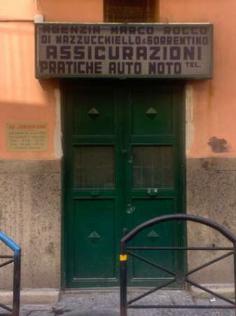 Foto Locale a Casoria (NA) Via Marco Rocco 17