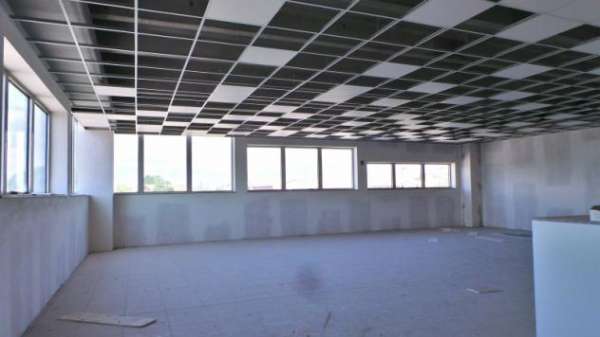 Foto Locale ad uso uffici primo ingresso di 141mq