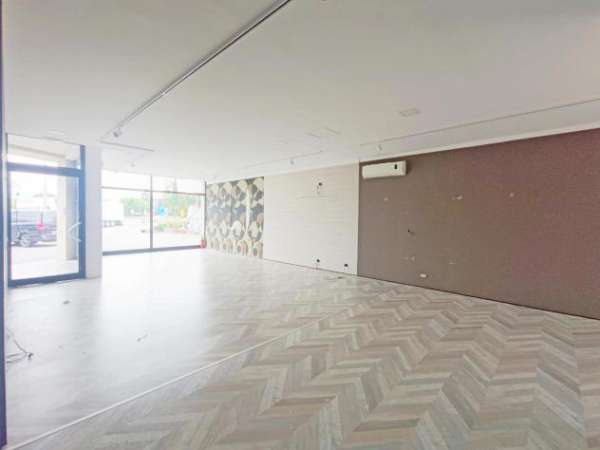 Foto Locale comm.le/Fondo in affitto a Altopascio 130 mq  Rif: 1326622