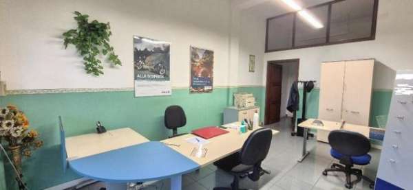 Foto Locale comm.le/Fondo in affitto a Cascina 35 mq  Rif: 1346867