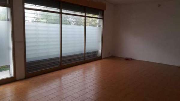 Foto Locale comm.le/Fondo in affitto a Cascina 42 mq  Rif: 1297662