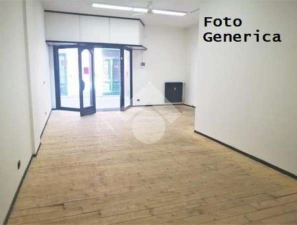 Foto Locale comm.le/Fondo in affitto a Fornacette - Calcinaia 30 mq  Rif: 1256028